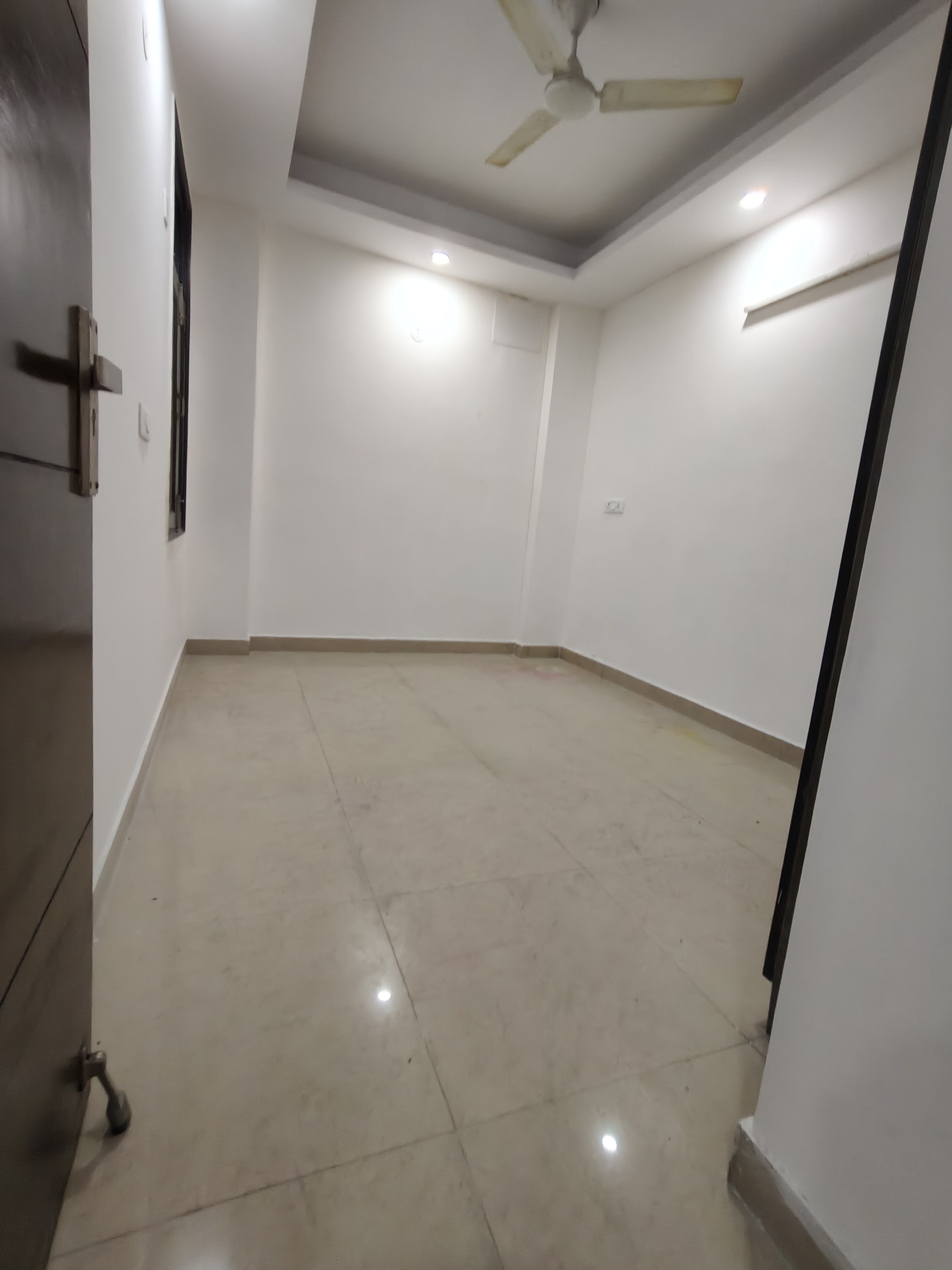 2 BHK Builder Floor For Rent in Chattarpur