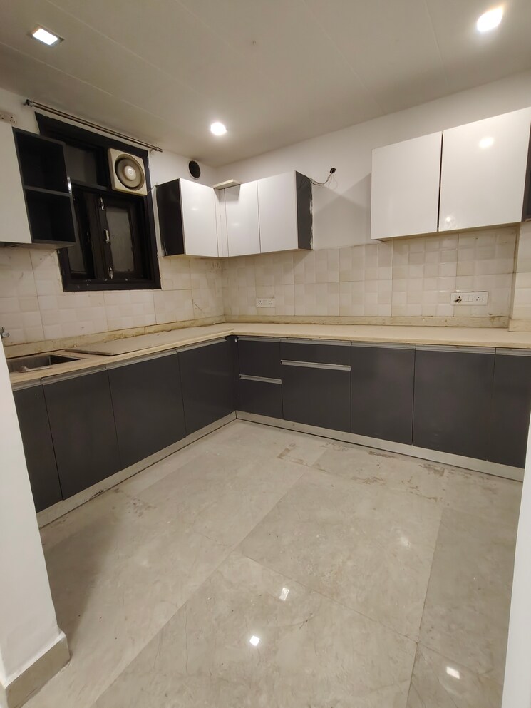 Kitchen, chattarpur 3 Bedroom 1600 Sq.Ft. Builder Floor In Chattarpur Delhi 8975333