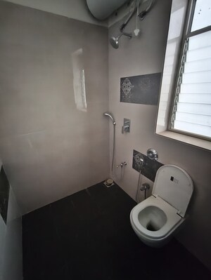 Bathroom in 2.5 BHK Apartment at Marathon Nexzone, New Panvel – for Sale