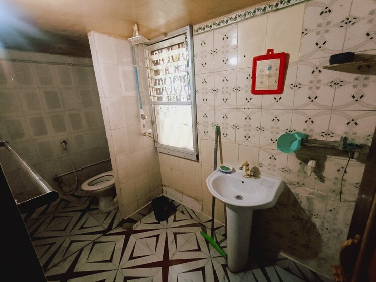 Bathroom, teghoria 1 Bedroom 500 Sq.Ft. Independent House In Teghoria Kolkata 8975325