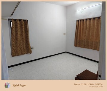 Room in 2 BHK Apartment at Shyam Kunj Goregaon West, Goregaon West – for Rent