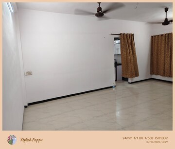 Room in 2 BHK Apartment at Shyam Kunj Goregaon West, Goregaon West – for Rent