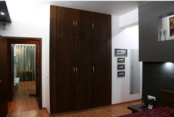 Room in 3 BHK Apartment at Vatika City, Sector 49 – for Rent