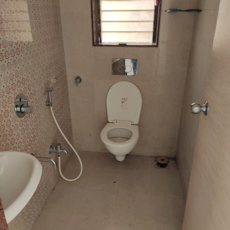 Bathroom, the-makwana-om-palace 1 Bedroom 400 Sq.Ft. Apartment In Malad West Mumbai 8975376