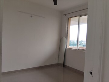 Room in 4 BHK Apartment at Sare Home, Sector 92 – for Rent