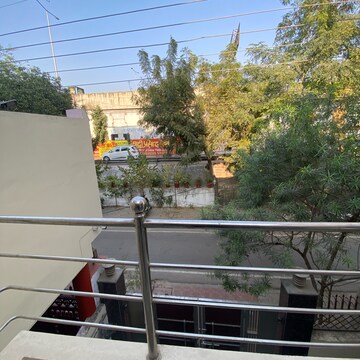 Balcony in  Pg at Viram Khand – for Rent