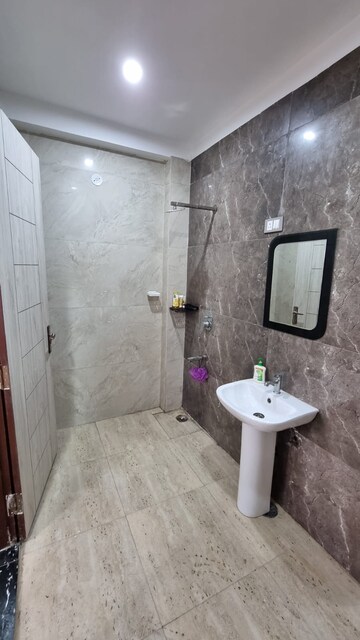 Washroom in 3.5 BHK Apartment at 3C Lotus Boulevard, Sector 100 – for Rent