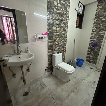 Attached Bathroom in 2 BHK Builder Floor at Kotla Mubarakpur – for Rent
