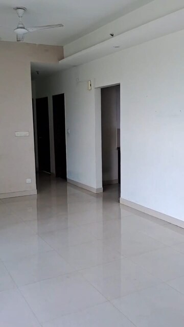 Room in 3 BHK Apartment at Mahagun Mirabella, Sector 79 – for Rent