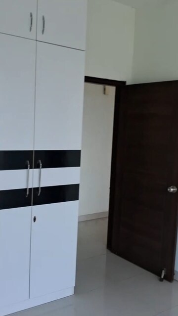 Furnished Amenities in 3 BHK Apartment at Mahagun Mirabella, Sector 79 – for Rent
