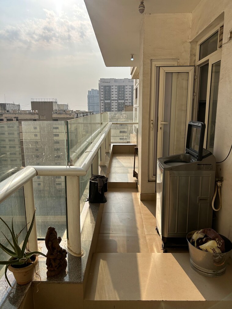 Gym, omkar-alta-monte 3 Bedroom 2229 Sq.Ft. Apartment In Malad East Mumbai 8975410