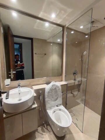 Team Area in 3 BHK Apartment at Hiranandani Highland, Powai – for Rent