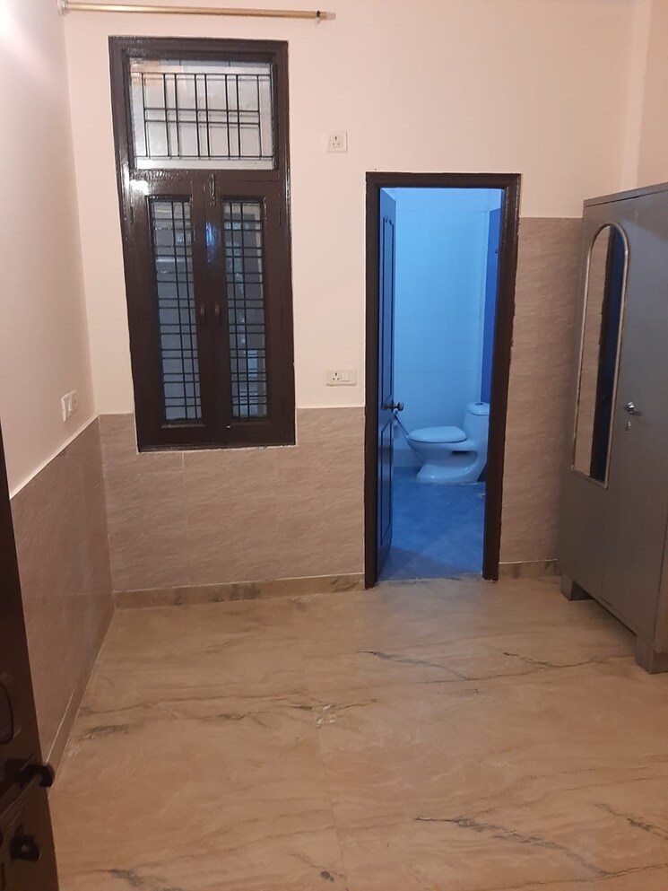 Room, sector 47 1 Bedroom 750 Sq.Ft. Builder Floor In Sector 47 Gurgaon 8975455