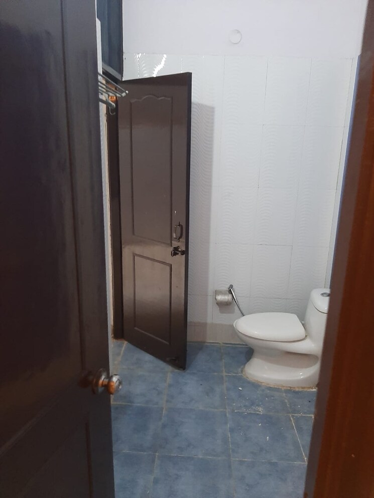 Bathroom, sector 47 1 Bedroom 750 Sq.Ft. Builder Floor In Sector 47 Gurgaon 8975455