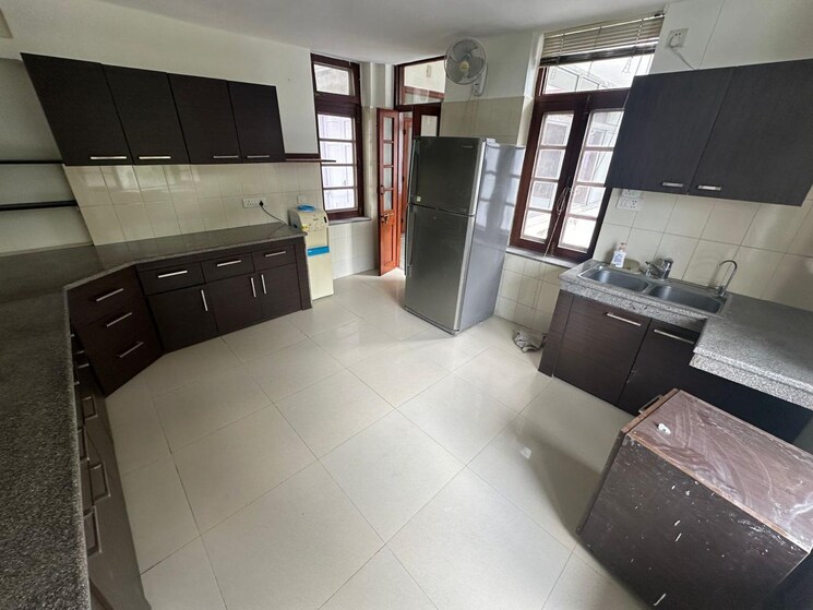 Team Area, sunder nagar 4 Bedroom 3600 Sq.Ft. Builder Floor In Sunder Nagar Delhi 8975449