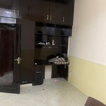 3.5 BHK + Pooja Room,Extra Room 100 Sq.Yd. Builder Floor in Shalimar Bagh