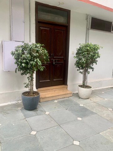 Parking in 4 BHK Builder Floor at Sunder Nagar – for Rent
