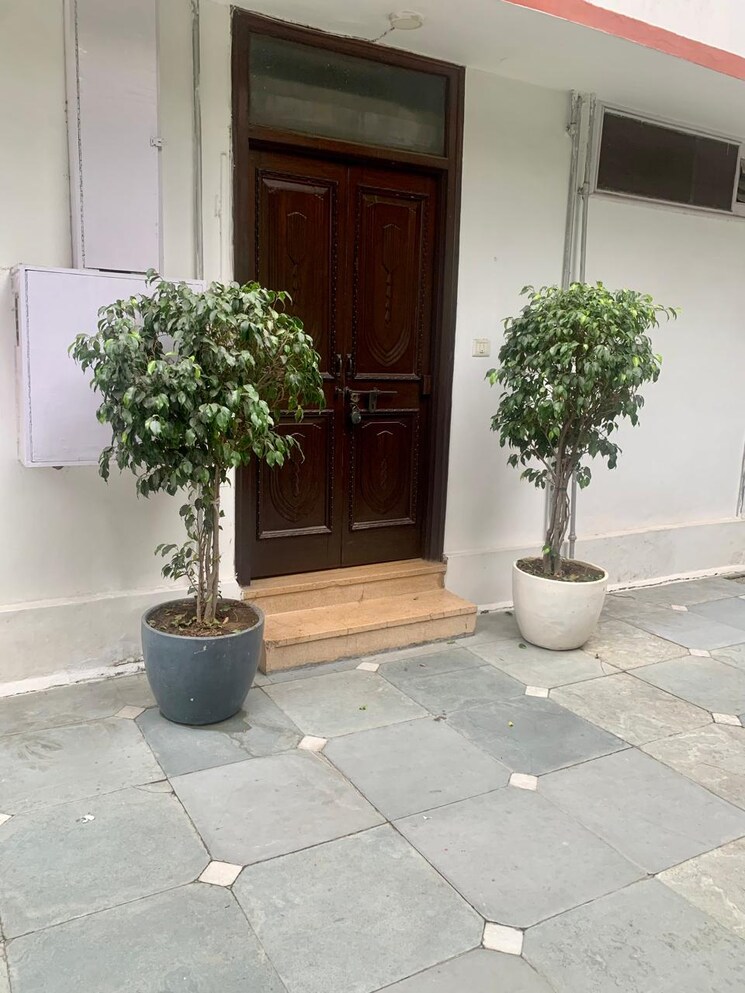  Parking, sunder nagar 4 Bedroom 3600 Sq.Ft. Builder Floor In Sunder Nagar Delhi 8975449