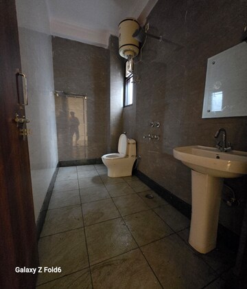 Living Room in 1 BHK Builder Floor at Palm Residency Chhatarpur, Chattarpur – for Rent