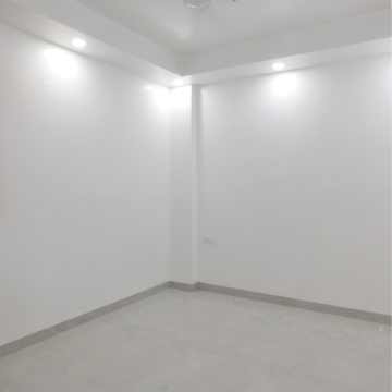 Room in 4 BHK Builder Floor at Vasant Kunj – for Rent