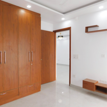 Room in 4 BHK Builder Floor at Vasant Kunj – for Rent