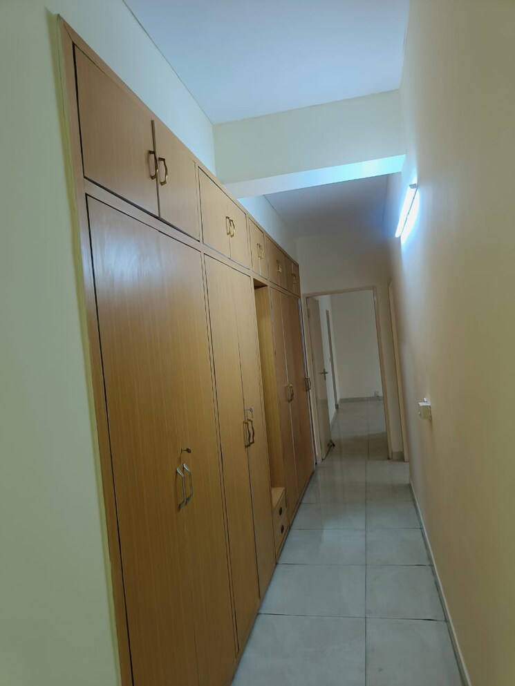 undefined, dlf-oakwood-estate 3 Bedroom 1566 Sq.Ft. Apartment In Dlf Phase ii Gurgaon 8975467