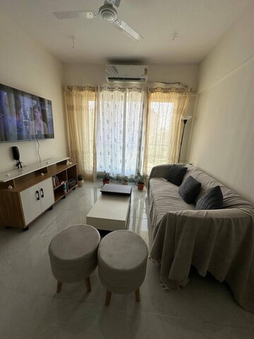 Team Area in 2 BHK Apartment at Lodha Primo, Parel – for Rent