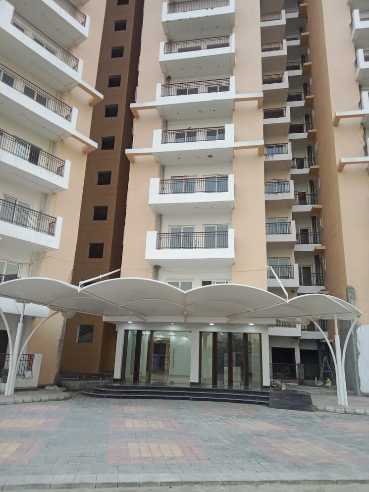 Exterior View, gaur-city-2-14th-avenue 2 Bedroom 955 Sq.Ft. Apartment In Sector 16c Greater Noida Greater Noida 8975499