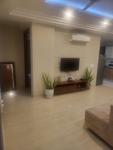 Living Room in 2 BHK Builder Floor at Sector 38 – for Rent