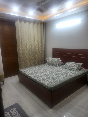 Bedroom in 2 BHK Builder Floor at Sector 38 – for Rent