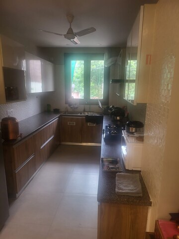 Living Room in 2 BHK Builder Floor at Sector 38 – for Rent