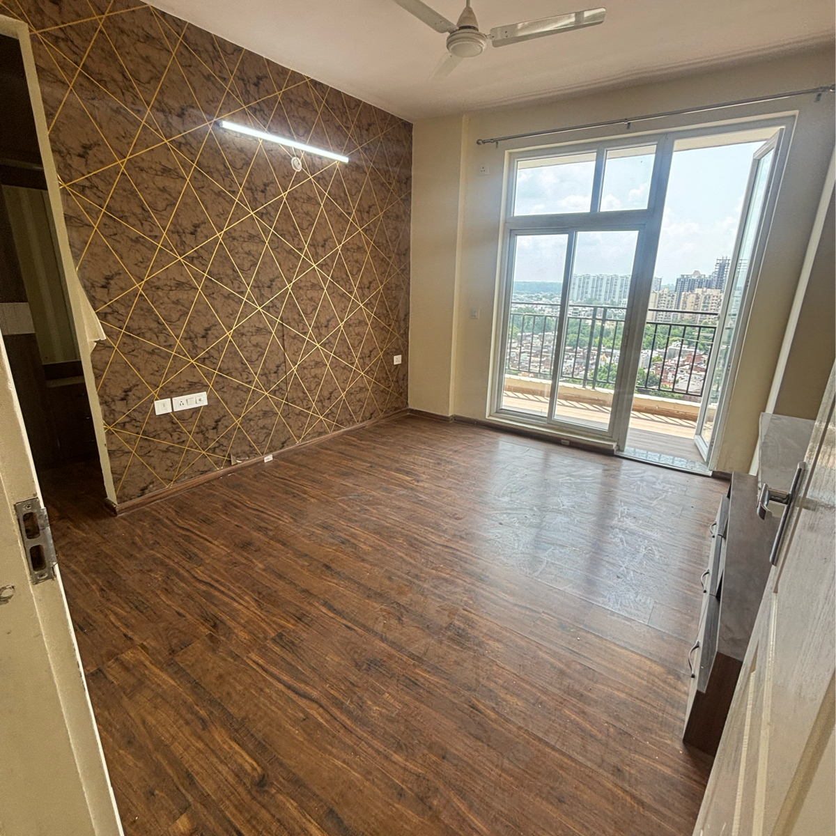 3 BHK Apartment For Rent in Omaxe The Palace