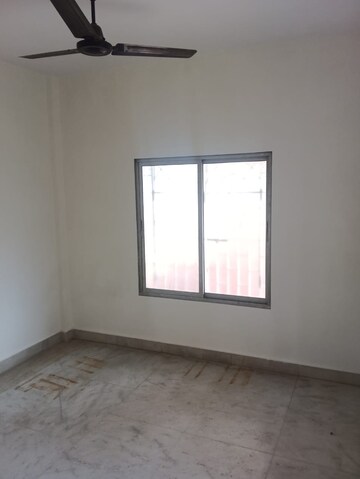 Room in 2.5 BHK Villa at Unnat Nagar CHS, Goregaon West – for Rent