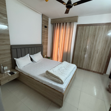 Bedroom in 3 BHK Apartment at Shalimar Oneworld Vista, Malesemau – for Rent