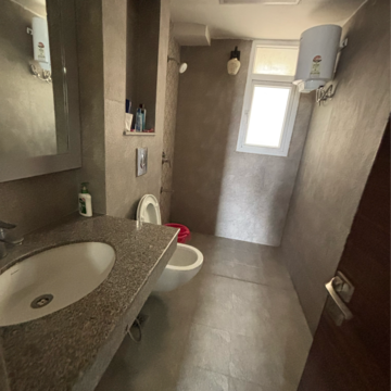 Bathroom in 3 BHK Apartment at Shalimar Oneworld Vista, Malesemau – for Rent