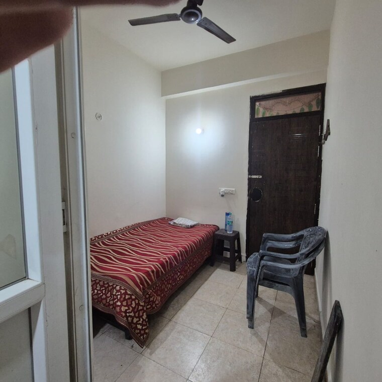 Bedroom, mi-rustle-court 3 Bedroom 2350 Sq.Ft. Apartment In Malesemau Lucknow 8975555