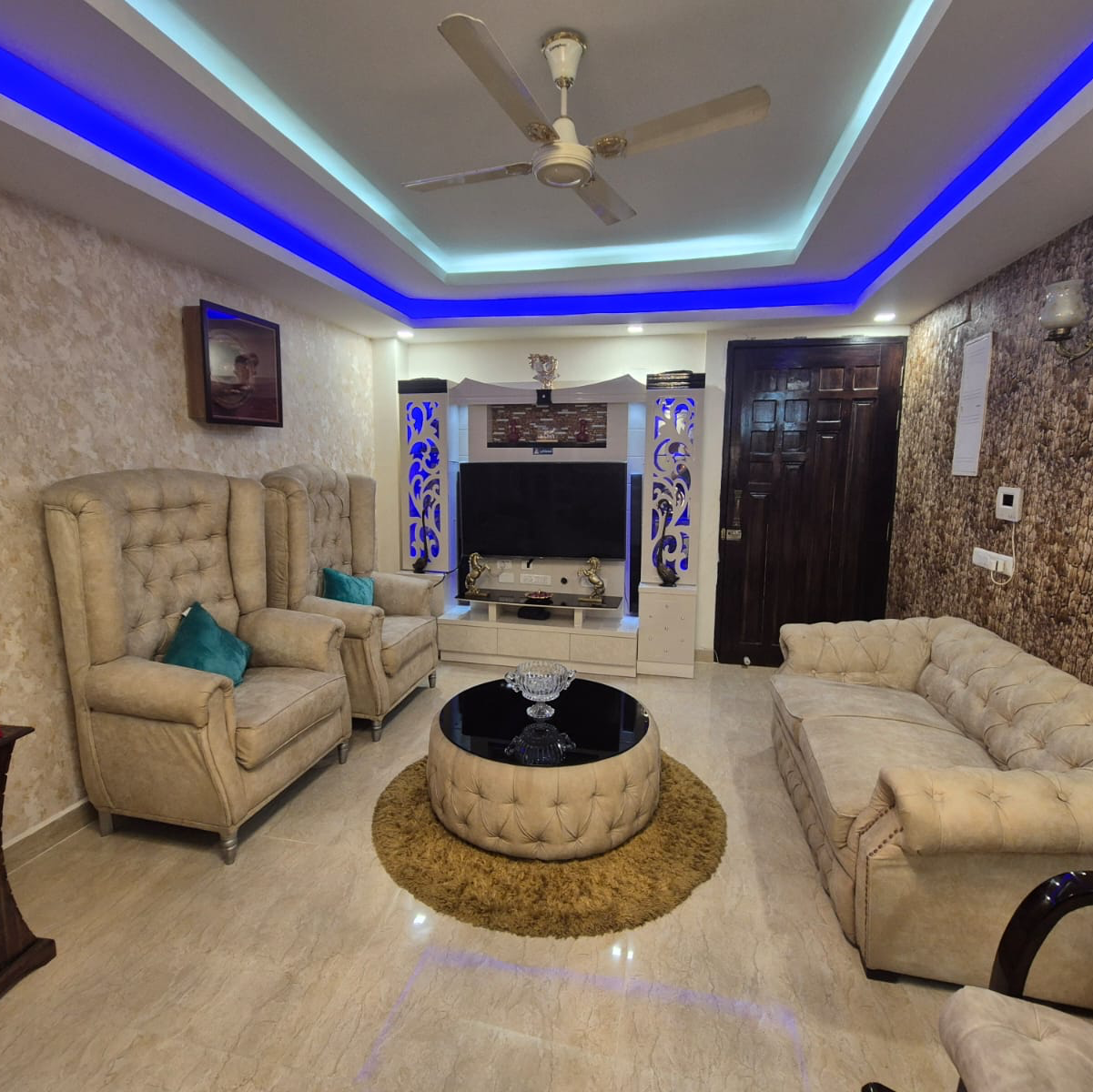 3 BHK + Pooja Room,Servant Room 2350 Sq.Ft. Apartment in MI Rustle Court