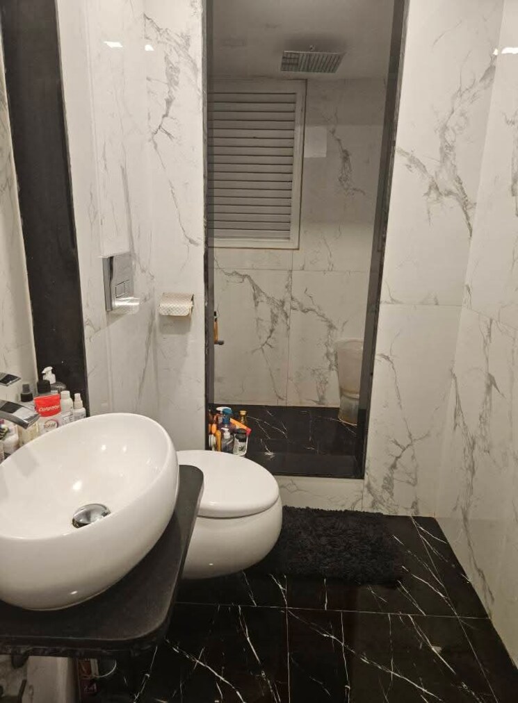 Bathroom, anant-niwas-parel 2 Bedroom 600 Sq.Ft. Apartment In Parel Mumbai 8975554