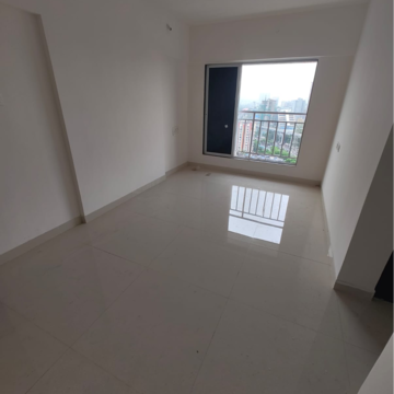 Room in 2 BHK Apartment at Krishna CHS Juhu, Chand Society – for Rent
