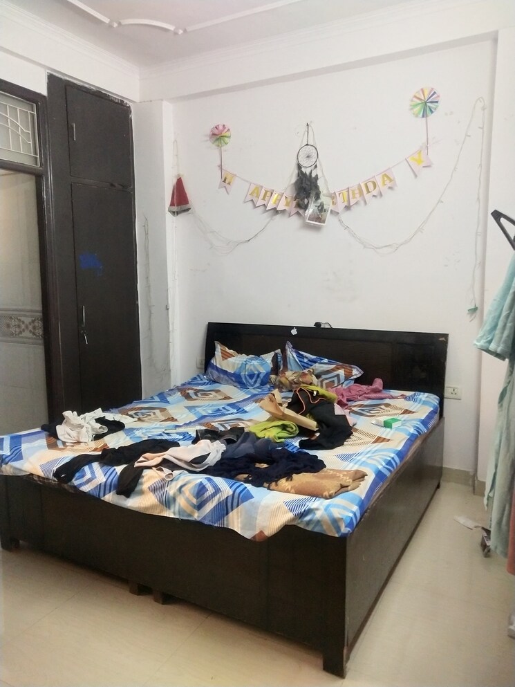 Bedroom, sector 12 1.5 Bedroom 600 Sq.Ft. Independent House In Sector 12 Noida 8975605