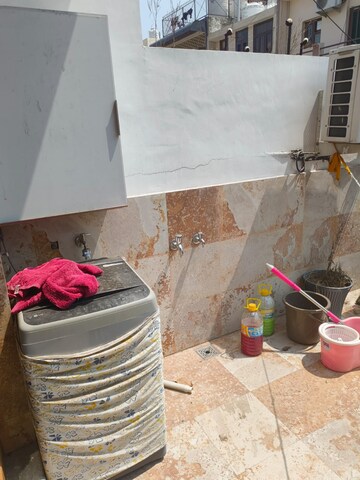 Team Area in 3 BHK Builder Floor at Sector 22 – for Rent