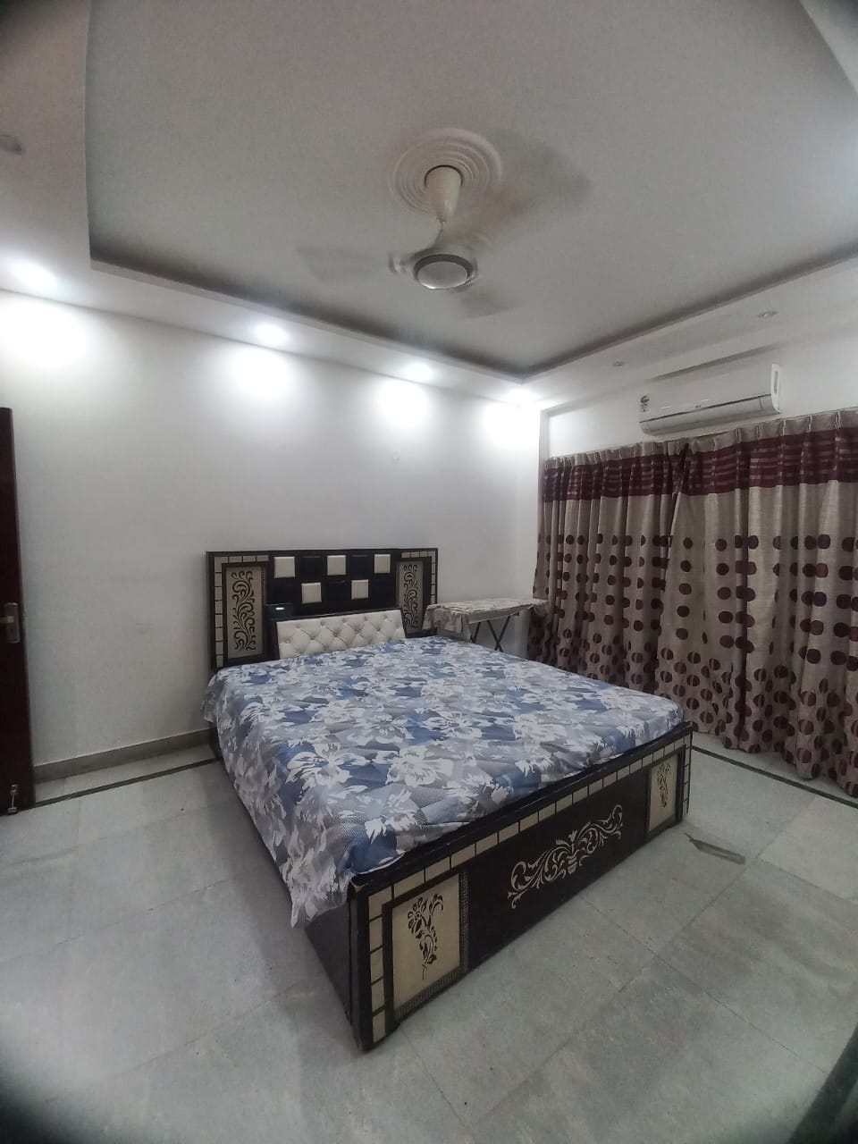 3 BHK + Pooja Room 1800 Sq.Ft. Builder Floor in SS Mayfield Gardens