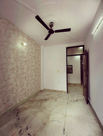 Room in 2 BHK Builder Floor at Govindpuri – for Sale