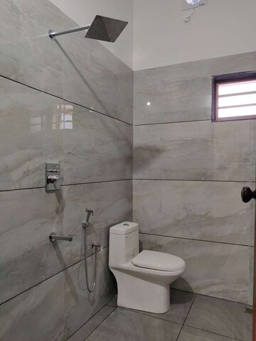 Bathroom in 1.5 BHK Builder Floor at Pitampura – for Rent