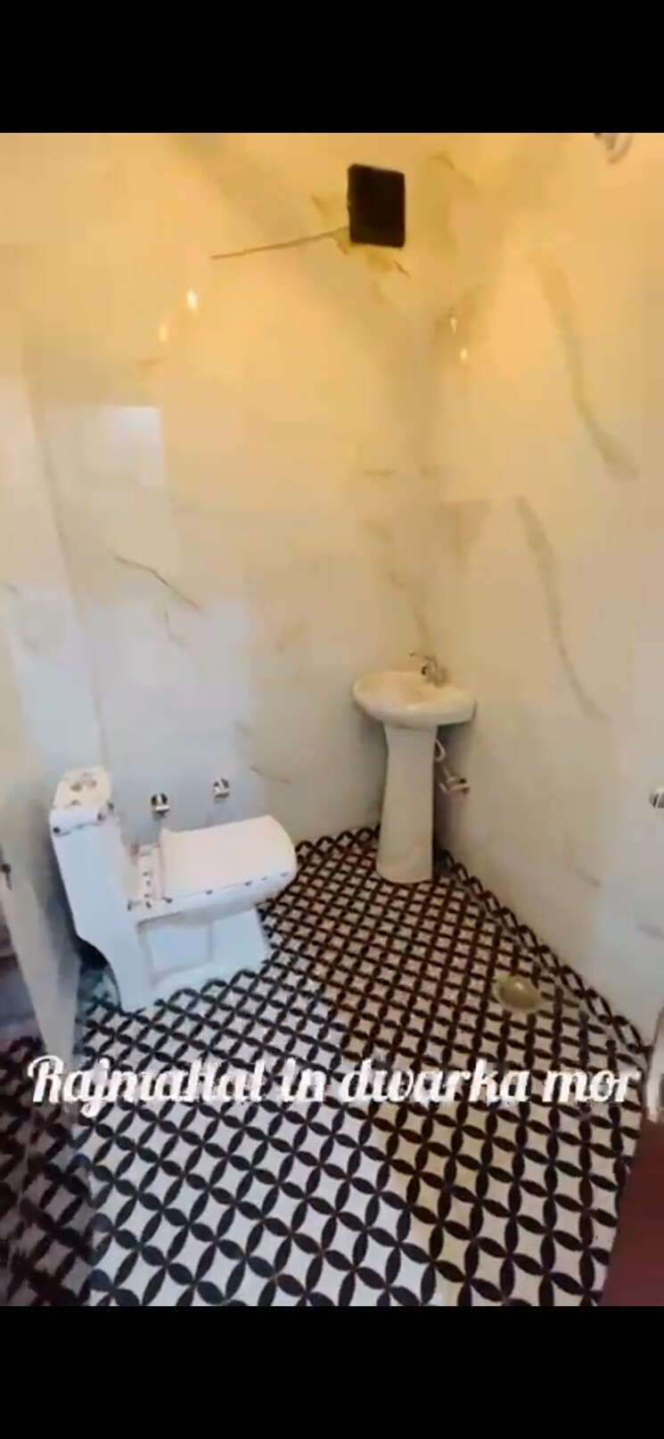 Bathroom, uttam nagar 2.5 Bedroom 60 Sq.Yd. Builder Floor In Uttam Nagar Delhi 8975668