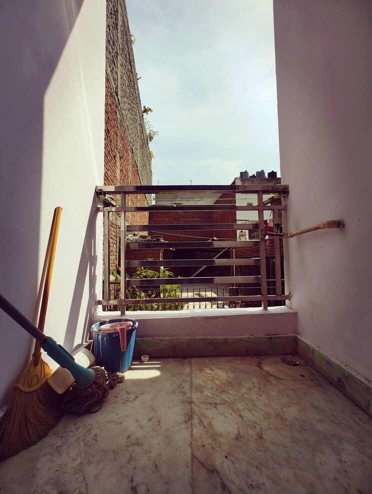 Balcony, govindpuri 2 Bedroom 500 Sq.Ft. Builder Floor In Govindpuri Delhi 8975686