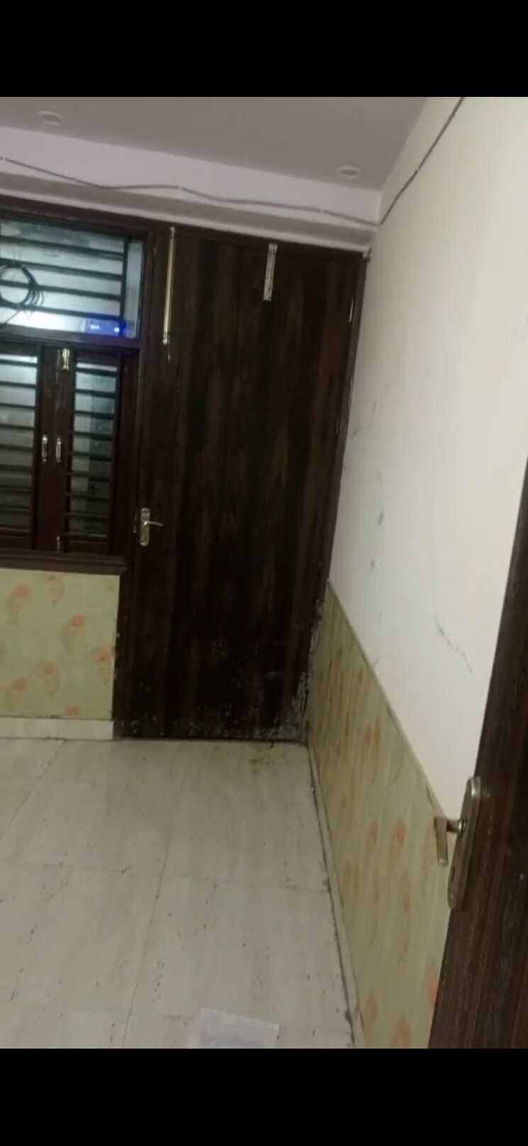 Room, uttam nagar 2.5 Bedroom 55 Sq.Yd. Builder Floor In Uttam Nagar Delhi 8975679