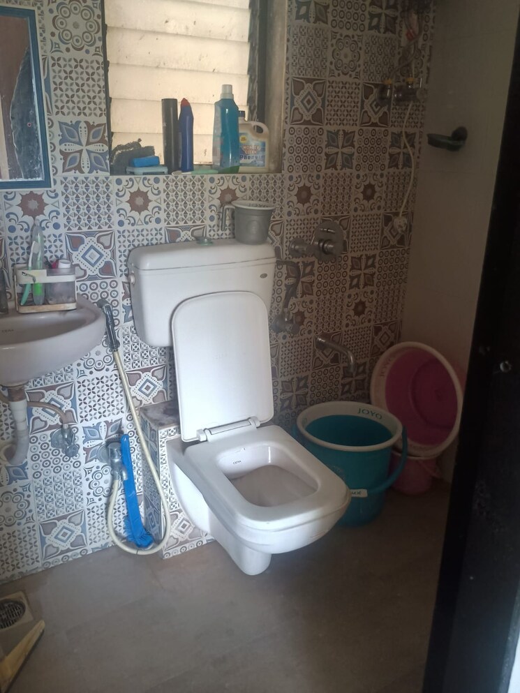 Bathroom, raunak-heights 1 Bedroom 409 Sq.Ft. Apartment In Ghodbunder Road Thane 8975709