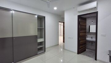 Room in 3 BHK Apartment at Jayabheri The Summit, Narsingi – for Rent