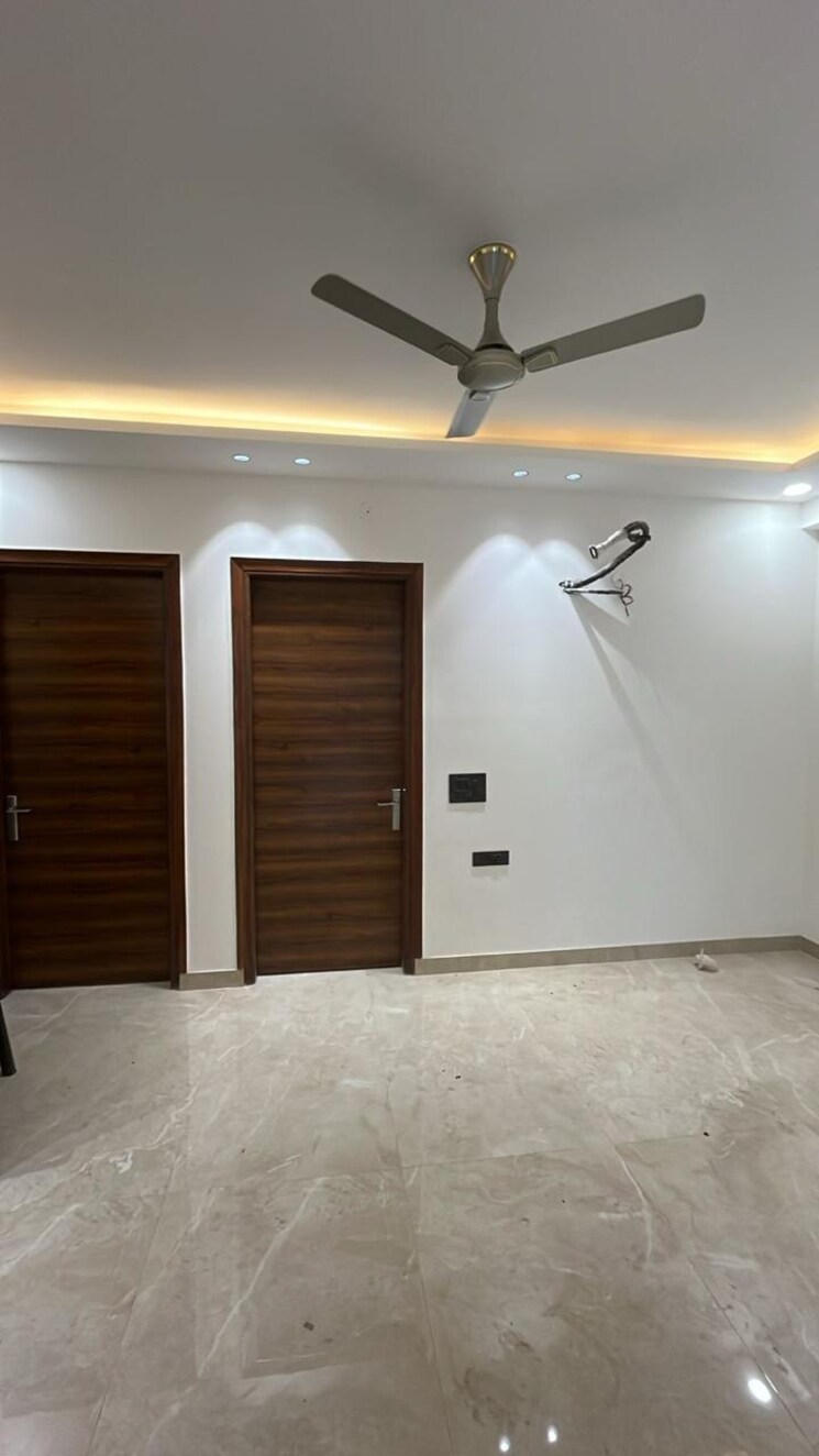 Room, sector 57 3 Bedroom 2500 Sq.Ft. Builder Floor In Sector 57 Gurgaon 8975737